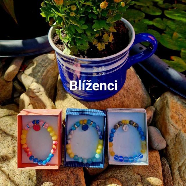 dekádové náramky1